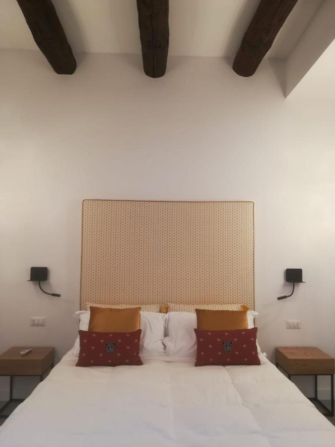 B-Montedidio Hotel Naples Luaran gambar